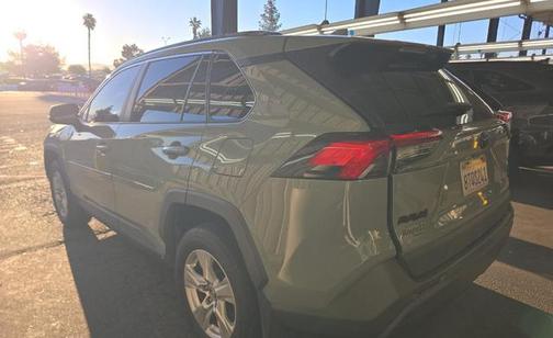 2020 Toyota RAV4 XLE