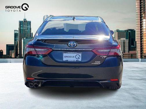 2024 Toyota Camry Hybrid SE