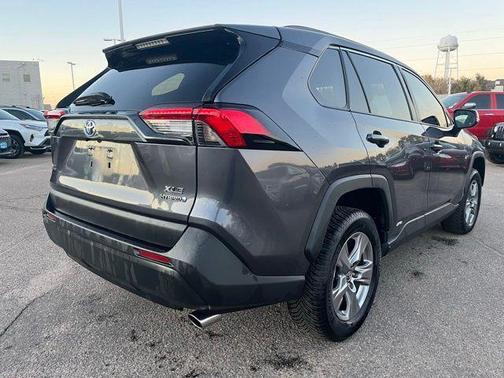 2023 Toyota RAV4 Hybrid XLE