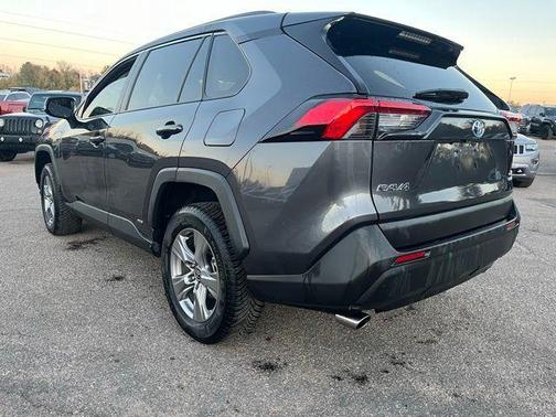 2023 Toyota RAV4 Hybrid XLE