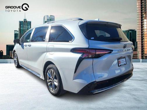 2022 Toyota Sienna Limited