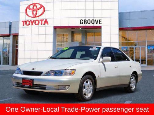 Diamond White Pearl 1999 Lexus ES 300 Base