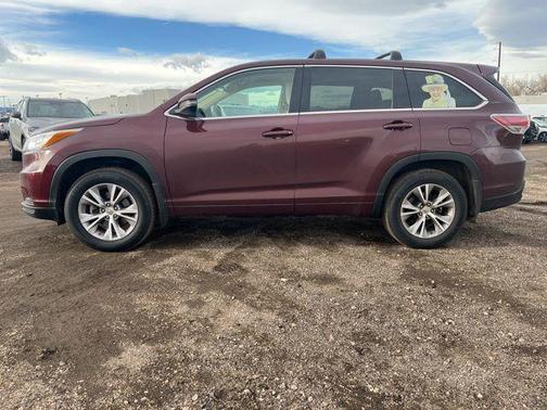 2015 Toyota Highlander LE