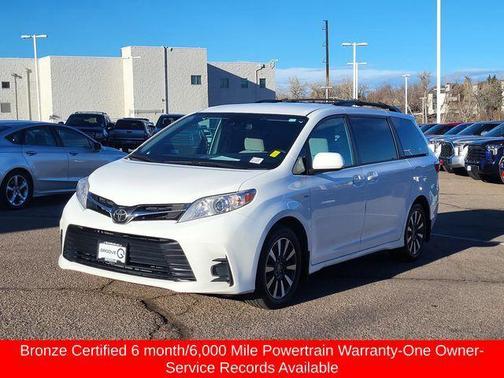 2019 Toyota Sienna LE