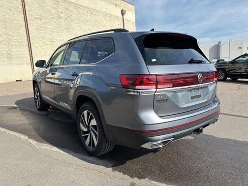 2024 Volkswagen Atlas 2.0T SE w/Technology 4MOTION