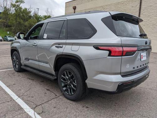 2025 Toyota Sequoia Platinum