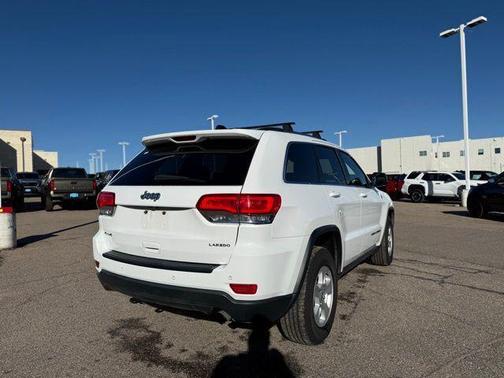 2017 Jeep Grand Cherokee Laredo