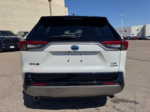 2024 Toyota RAV4 Hybrid SE