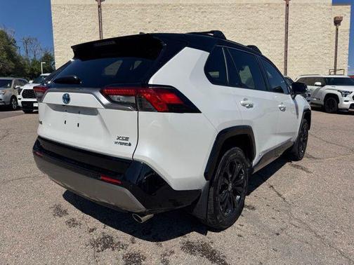 2024 Toyota RAV4 Hybrid SE