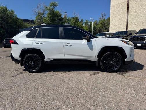 2024 Toyota RAV4 Hybrid SE
