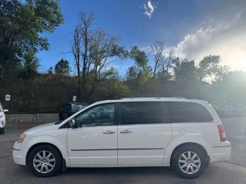 2009 Chrysler Town & Country Limited