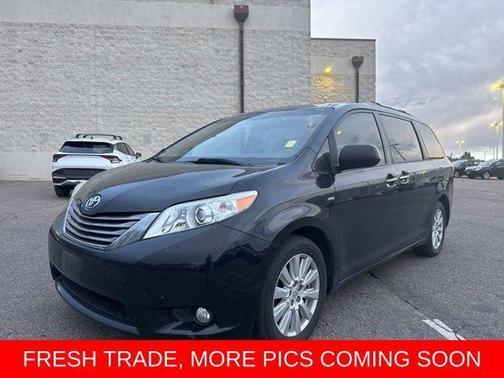 2017 Toyota Sienna XLE
