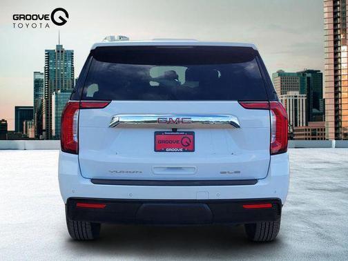 Summit White 2022 GMC Yukon SLE