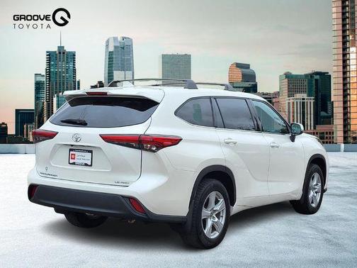 2020 Toyota Highlander LE