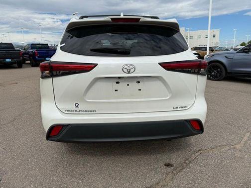 2020 Toyota Highlander LE