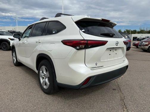 2020 Toyota Highlander LE