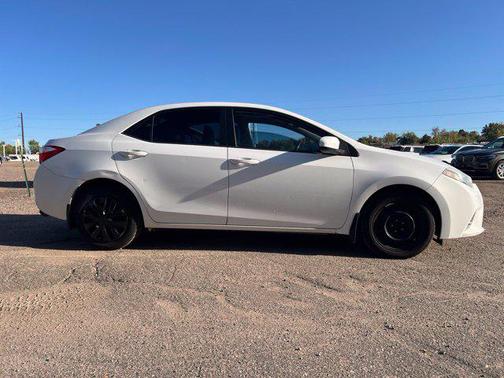 Super White 2014 Toyota Corolla LE