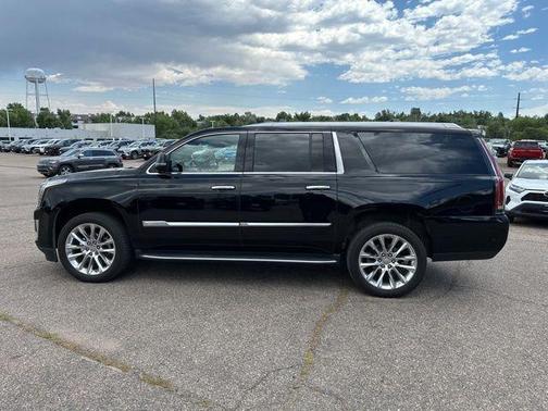 2019 Cadillac Escalade ESV Luxury