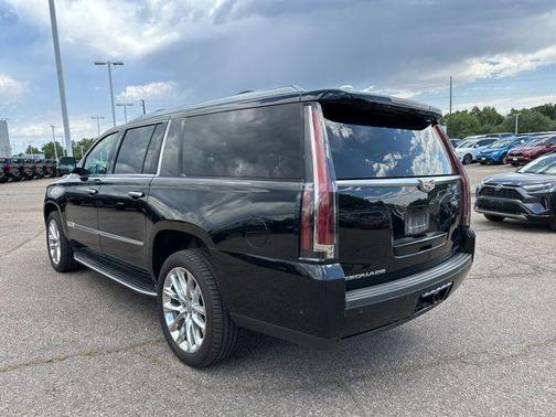 2019 Cadillac Escalade ESV Luxury