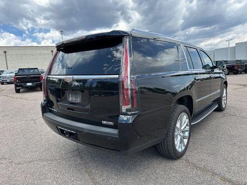 2019 Cadillac Escalade ESV Luxury