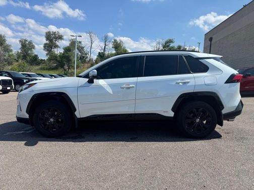 2023 Toyota RAV4 Hybrid SE