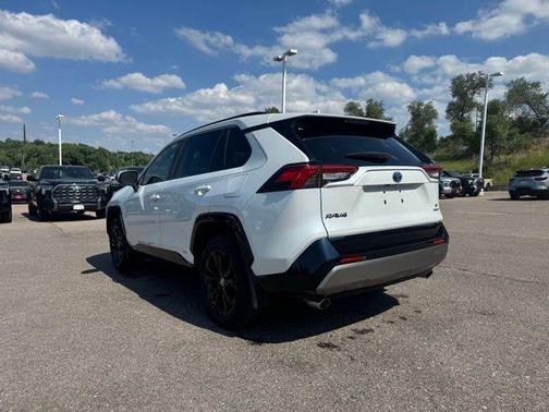 2023 Toyota RAV4 Hybrid SE