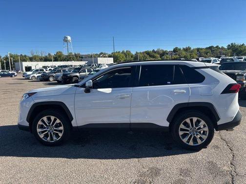 2020 Toyota RAV4 XLE Premium