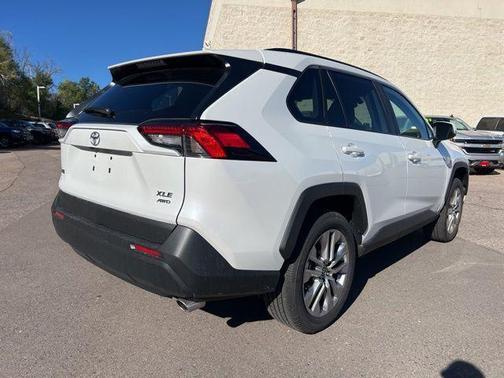 2025 Toyota RAV4 XLE Premium