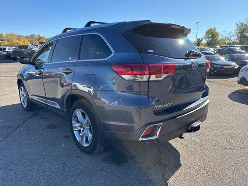 2017 Toyota Highlander Limited