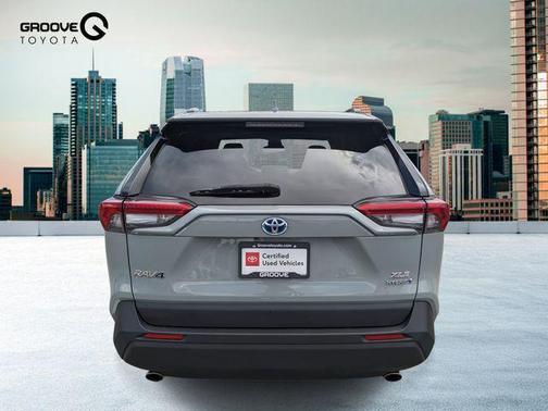 2022 Toyota RAV4 Hybrid XLE