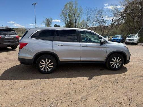 Modern Steel Metallic 2022 Honda Pilot 2WD EX-L