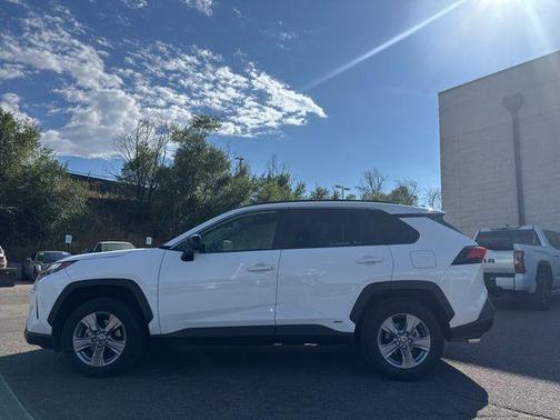 2023 Toyota RAV4 Hybrid LE