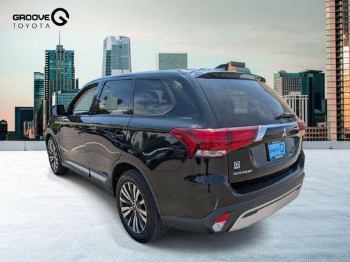 2020 Mitsubishi Outlander SE