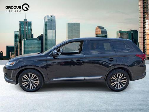 2020 Mitsubishi Outlander SE