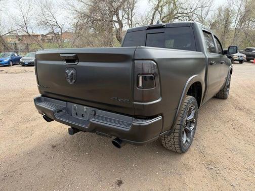 Diamond Black Crystal Pearlcoat 2021 RAM 1500 Limited