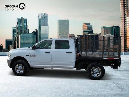 Bright White Clearcoat 2018 RAM 2500 Tradesman Crew Cab 4x4 6'4' Box