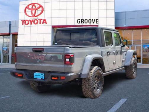 Sting-Gray Clearcoat 2020 Jeep Gladiator Mojave 4x4