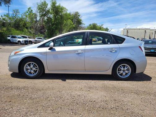 Classic Silver Metallic 2011 Toyota Prius II