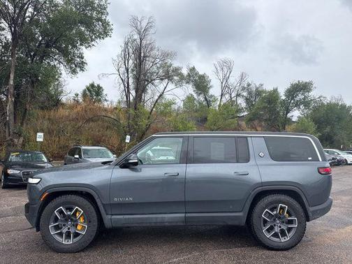 2023 Rivian R1S Launch Edition