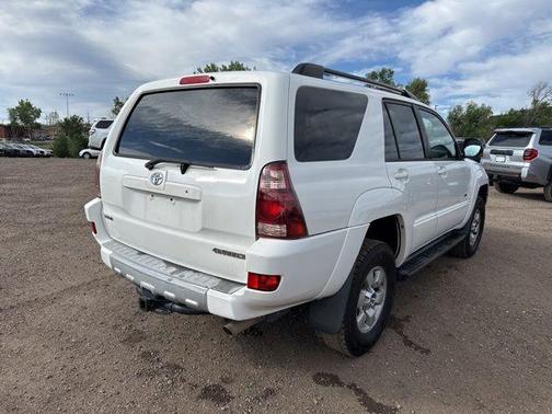 Natural White 2004 Toyota 4Runner SR5 V8