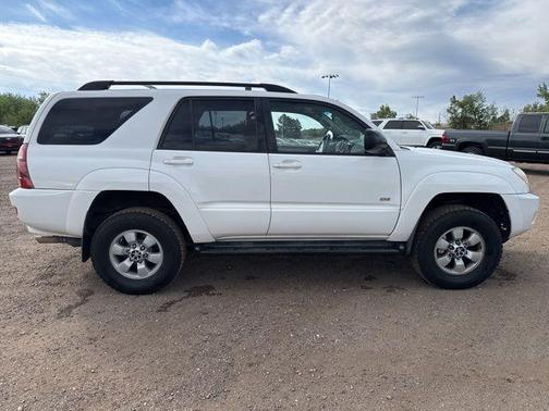 Natural White 2004 Toyota 4Runner SR5 V8