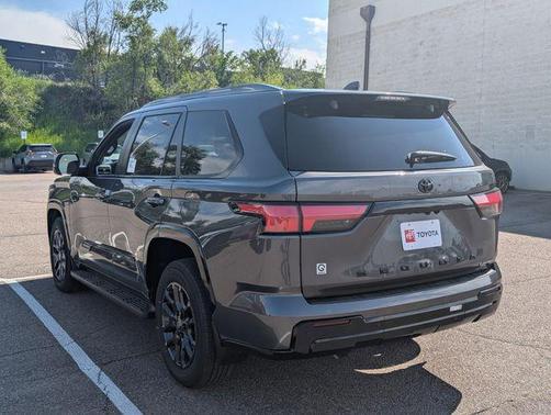 2025 Toyota Sequoia Platinum
