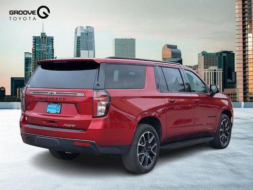 2021 Chevrolet Suburban RST