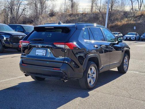2025 Toyota RAV4 Hybrid LE