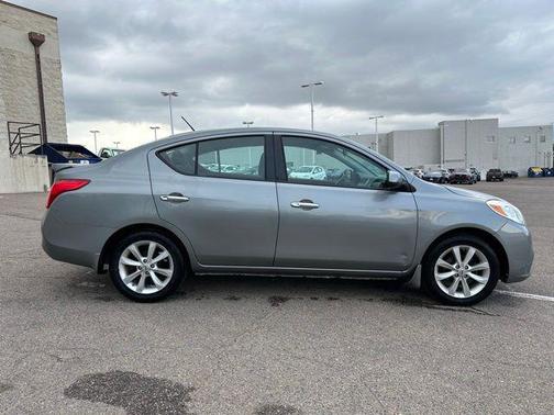 2014 Nissan Versa 1.6 SL