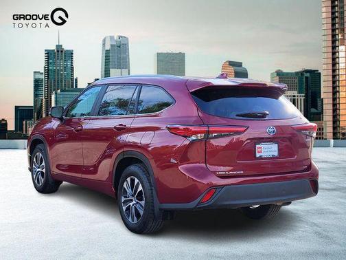 2023 Toyota Highlander Hybrid XLE