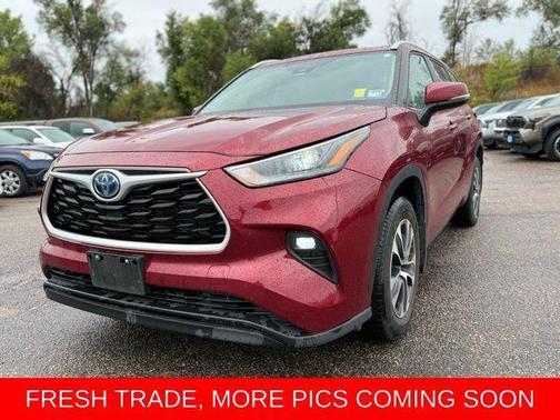 2023 Toyota Highlander Hybrid XLE