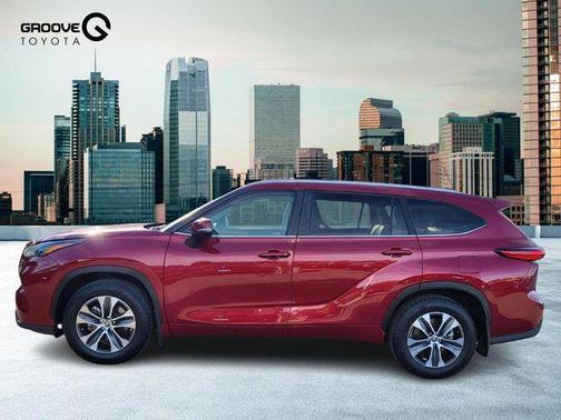 2023 Toyota Highlander Hybrid XLE