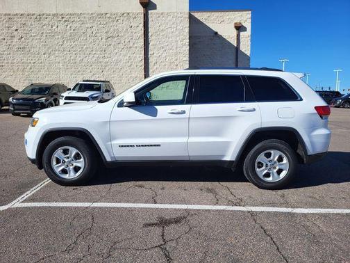 2017 Jeep Grand Cherokee Laredo