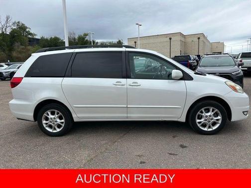 2004 Toyota Sienna XLE
